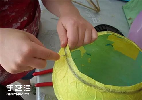 兒童簡(jiǎn)易花燈制作方法 幼兒園自制花燈的做法 -  itrip.net.cn