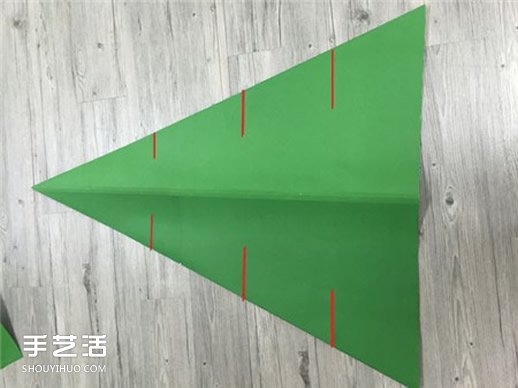 自制大圣誕樹的方法 手工折紙大型圣誕樹圖解 -  itrip.net.cn