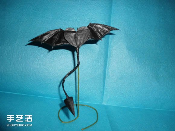 帶翅膀惡魔之心折紙圖解 怎么折惡魔之心教程 -  itrip.net.cn