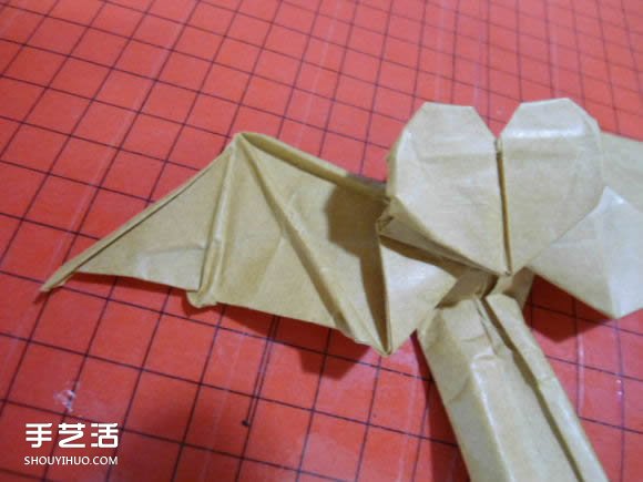 帶翅膀惡魔之心折紙圖解 怎么折惡魔之心教程 -  itrip.net.cn
