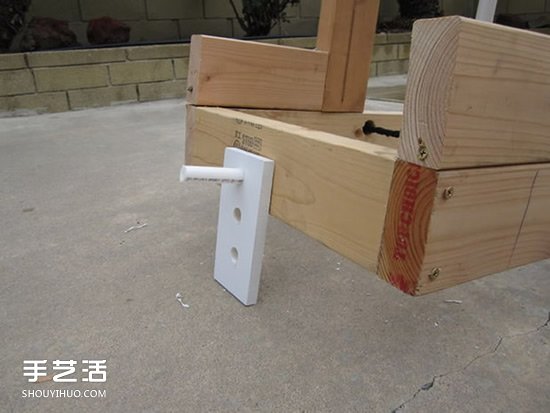 無敵老爹的小發(fā)明：簡易投石機的制作方法  -  itrip.net.cn