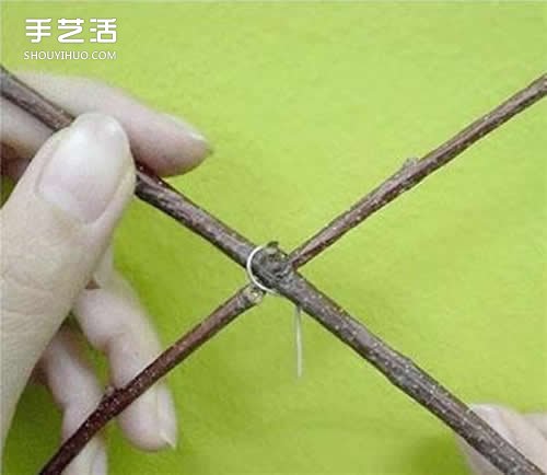 如何制作簡(jiǎn)單卡紙風(fēng)鈴 紙風(fēng)鈴制作方法及圖解 -  itrip.net.cn