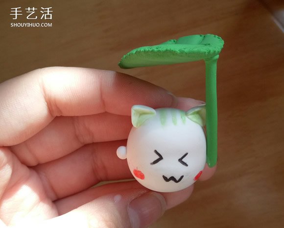 怎樣制作粘土打傘的小貓 超輕粘土卡通貓咪DIY -  itrip.net.cn