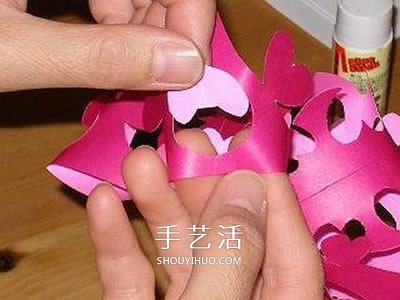剪紙花朵掛飾的步驟圖 立體剪紙花掛飾的做法 -  itrip.net.cn