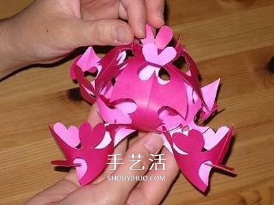 剪紙花朵掛飾的步驟圖 立體剪紙花掛飾的做法 -  itrip.net.cn