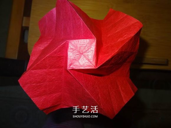 卷心玫瑰花的折法圖解 卷心玫瑰折紙教程詳細(xì) -  itrip.net.cn