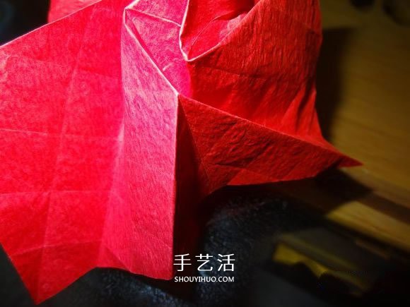 卷心玫瑰花的折法圖解 卷心玫瑰折紙教程詳細(xì) -  itrip.net.cn