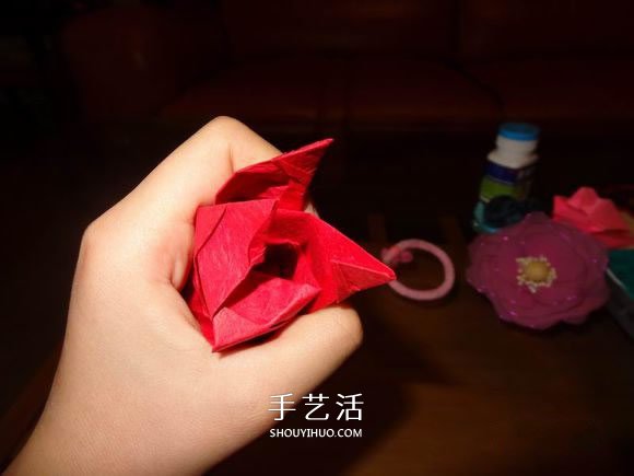 卷心玫瑰花的折法圖解 卷心玫瑰折紙教程詳細(xì) -  itrip.net.cn