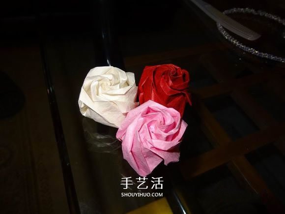卷心玫瑰花的折法圖解 卷心玫瑰折紙教程詳細(xì) -  itrip.net.cn