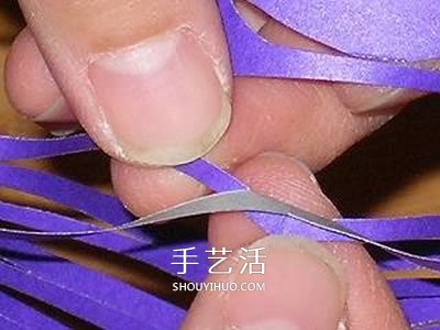 漂亮剪紙掛飾怎么做 手工剪紙掛飾的步驟圖 -  itrip.net.cn