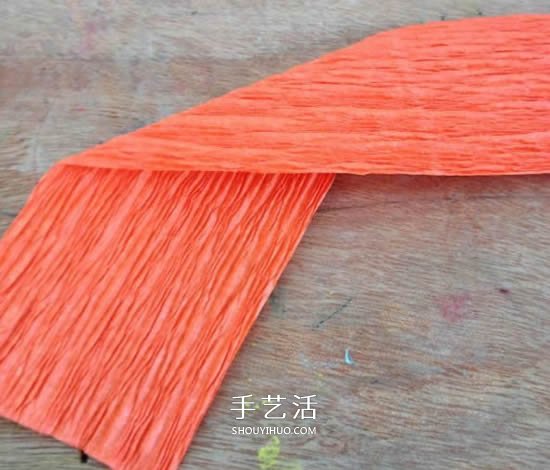 手工皺紋紙玫瑰花做法 玫瑰花皺紋紙花的折法 -  itrip.net.cn