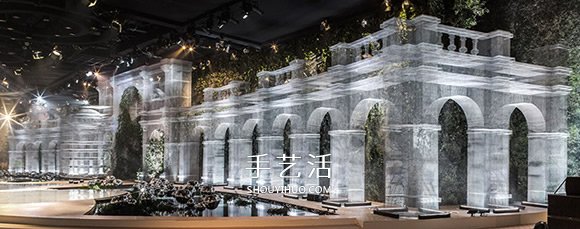 華麗似海市蜃樓？銀色金屬線構(gòu)筑皇家庭園 -  itrip.net.cn