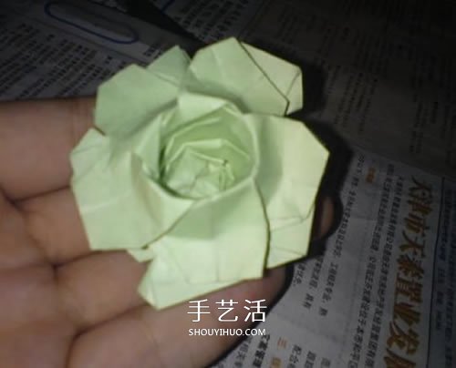 美麗又復(fù)雜玫瑰花折紙 NS玫瑰折紙實(shí)拍圖解 -  itrip.net.cn