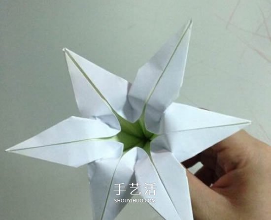 紙百合花的折法圖解 折百合花的方法步驟 -  itrip.net.cn