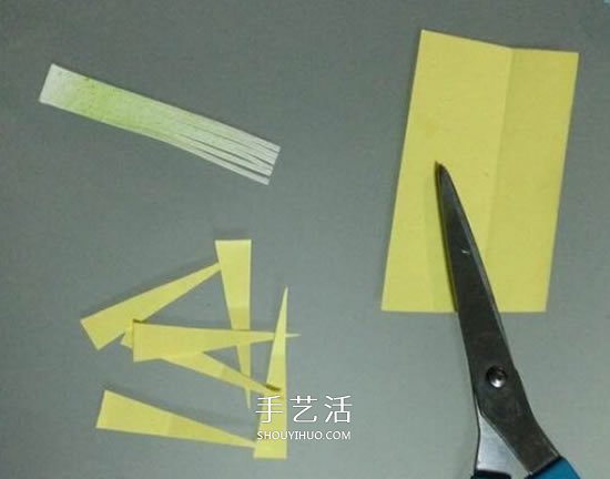 紙百合花的折法圖解 折百合花的方法步驟 -  itrip.net.cn
