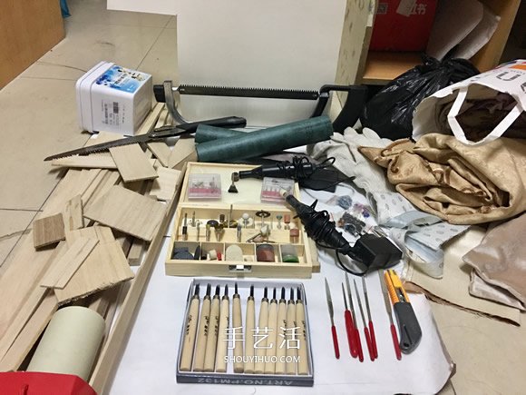 純手工迷你家具 呈現(xiàn)歐洲三個時期的室內(nèi)環(huán)境 -  itrip.net.cn