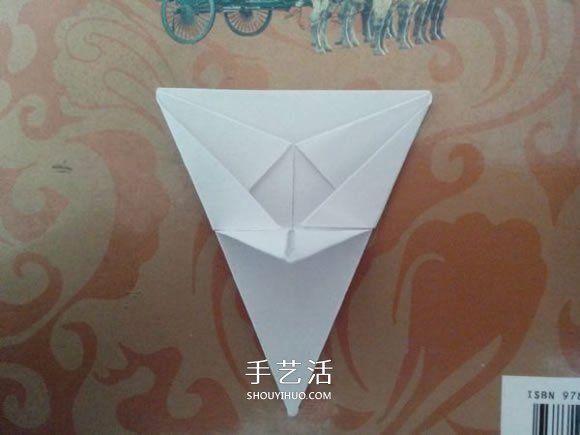 最簡單元寶的疊法圖解 怎么折紙?jiān)獙毜姆椒?-  itrip.net.cn