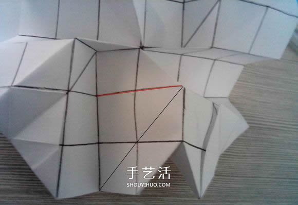 八瓣川崎玫瑰折法圖解 折紙八瓣川崎玫瑰花 -  itrip.net.cn