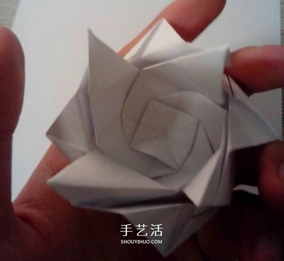 八瓣川崎玫瑰折法圖解 折紙八瓣川崎玫瑰花 -  itrip.net.cn