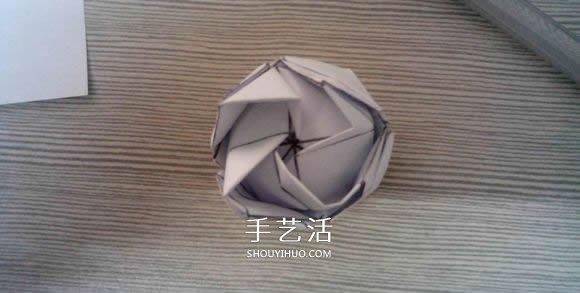 八瓣川崎玫瑰折法圖解 折紙八瓣川崎玫瑰花 -  itrip.net.cn