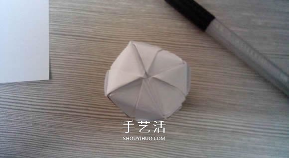 八瓣川崎玫瑰折法圖解 折紙八瓣川崎玫瑰花 -  itrip.net.cn