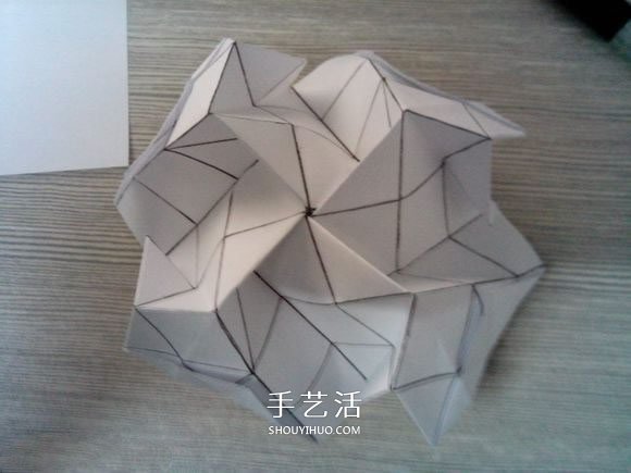 八瓣川崎玫瑰折法圖解 折紙八瓣川崎玫瑰花 -  itrip.net.cn