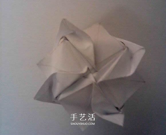八瓣川崎玫瑰折法圖解 折紙八瓣川崎玫瑰花 -  itrip.net.cn