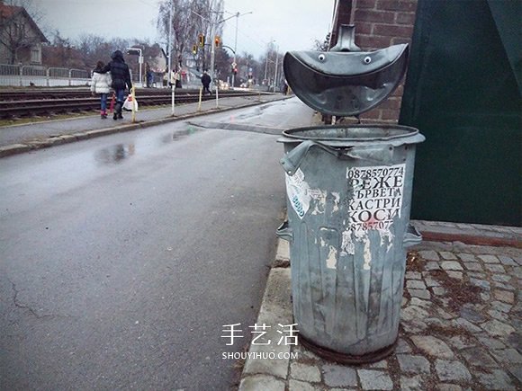 你在看我嗎？活動眼珠粘貼讓平凡街頭趣味橫生 -  itrip.net.cn