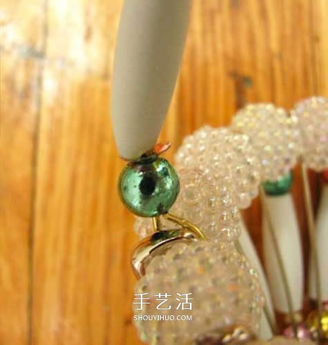 DIY串珠花籃的方法圖解 別針串珠花籃的做法 -  itrip.net.cn
