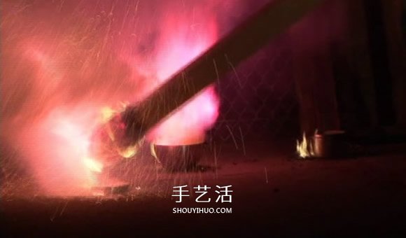 感覺無聊透頂？做個超巨大火柴刺激一下吧！ -  itrip.net.cn