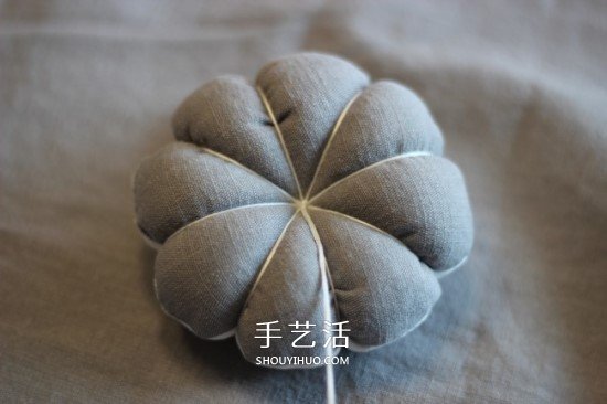 可愛南瓜針插的做法 DIY布藝針插制作圖解 -  itrip.net.cn