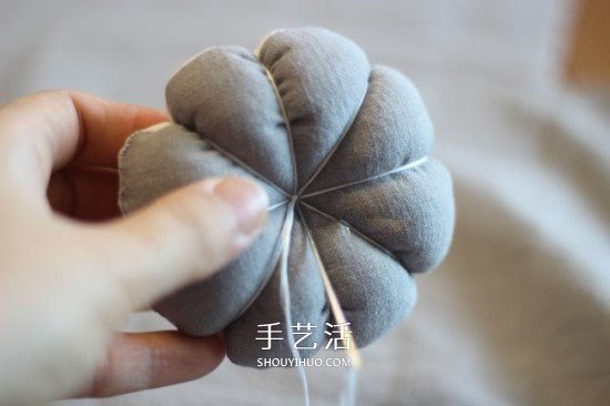 可愛南瓜針插的做法 DIY布藝針插制作圖解 -  itrip.net.cn