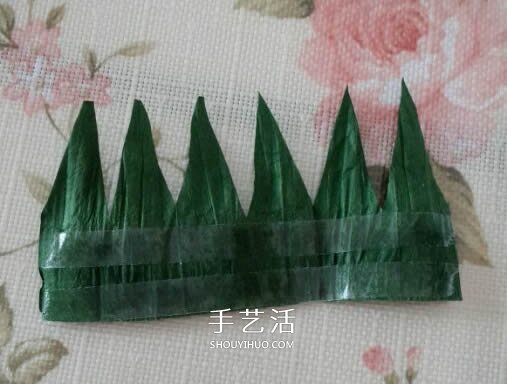 皺紋紙做玫瑰花的過程 簡易皺紋紙玫瑰做法 -  itrip.net.cn