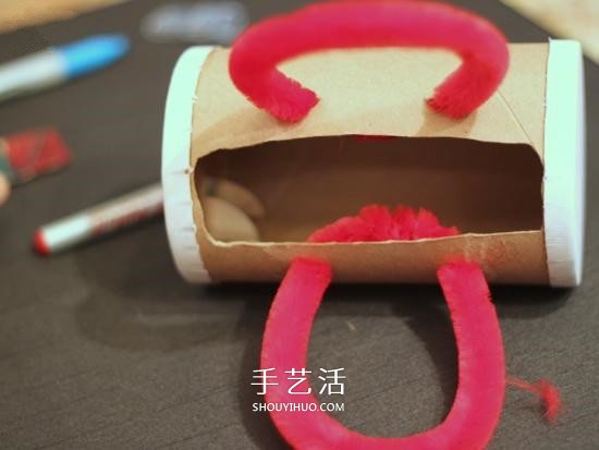 幼兒玩具包包的做法 廢紙盒制作手提包玩具 -  itrip.net.cn