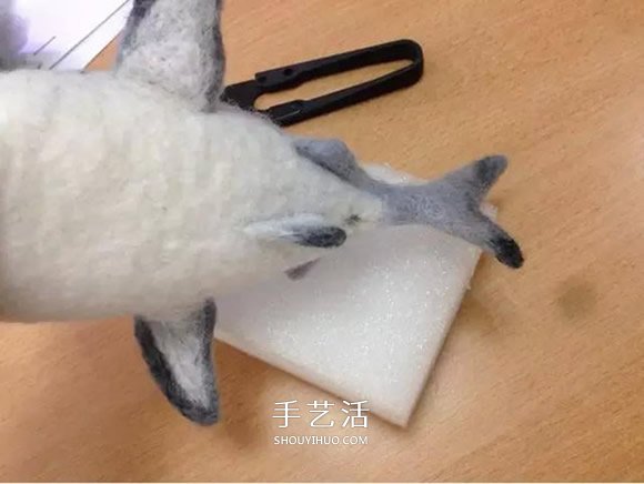 羊毛氈鯊魚鑰匙包DIY 羊毛氈鑰匙包的制作方法 -  itrip.net.cn