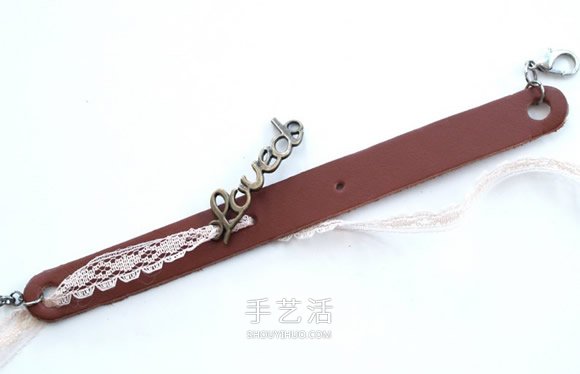 淑女風(fēng)皮革手環(huán)的做法 自制好看皮手環(huán)DIY教程 -  itrip.net.cn