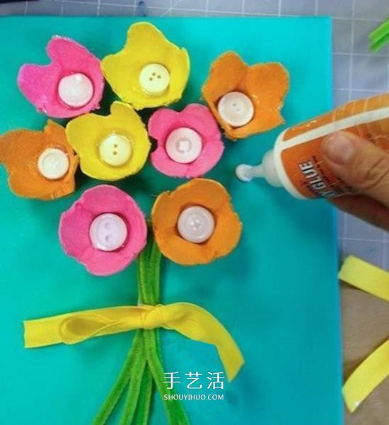蛋托制作立體花朵裝飾畫 簡單蛋托裝飾畫做法 -  itrip.net.cn