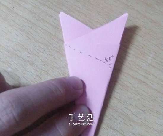 六瓣百合花折紙圖解 折紙六瓣百合的方法教程 -  itrip.net.cn