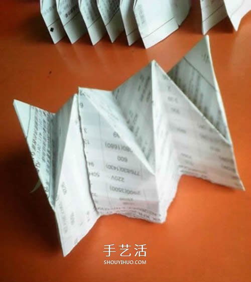 手工紙煙花的折法圖解 折紙煙花的方法步驟圖 -  itrip.net.cn