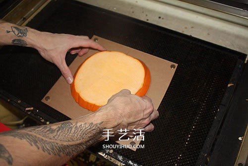感恩節(jié)南瓜燈雕刻制作 多層萬(wàn)圣節(jié)南瓜燈DIY -  itrip.net.cn