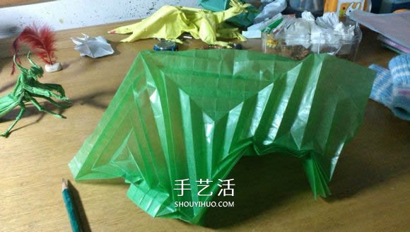 立體螳螂的折法圖解 折紙小螳螂的詳細(xì)步驟 -  itrip.net.cn