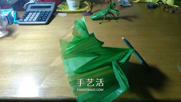 立體螳螂的折法圖解 折紙小螳螂的詳細(xì)步驟 -  itrip.net.cn