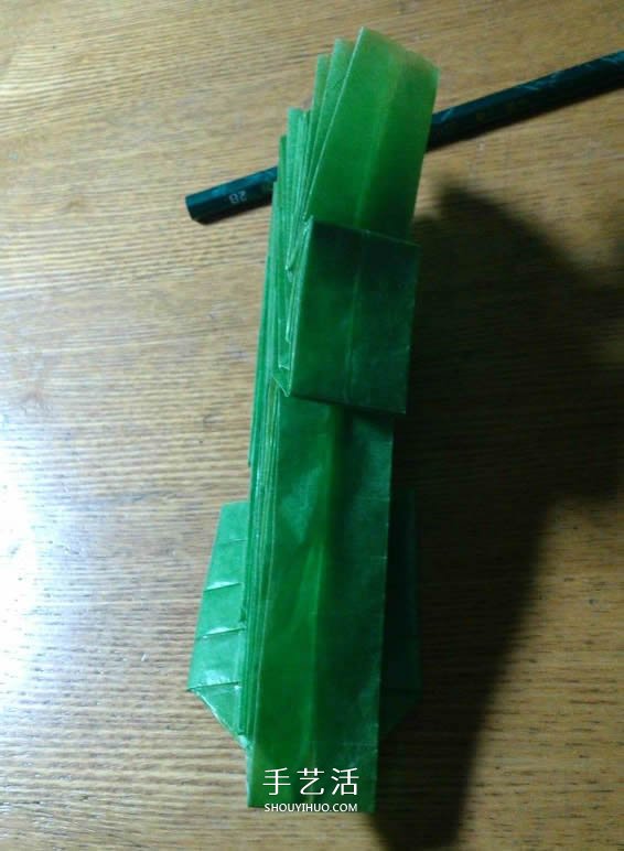 立體螳螂的折法圖解 折紙小螳螂的詳細(xì)步驟 -  itrip.net.cn