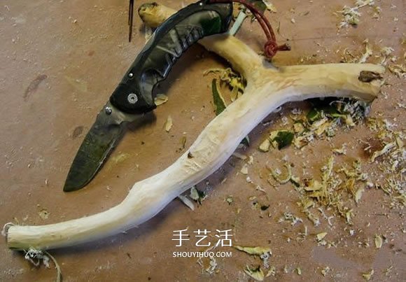 原木制作粗獷啤酒杯 自制大號啤酒杯的過程 -  itrip.net.cn