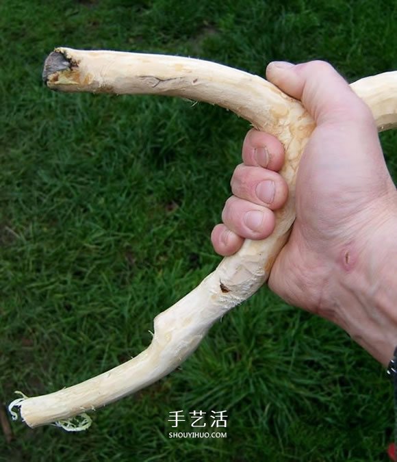原木制作粗獷啤酒杯 自制大號啤酒杯的過程 -  itrip.net.cn