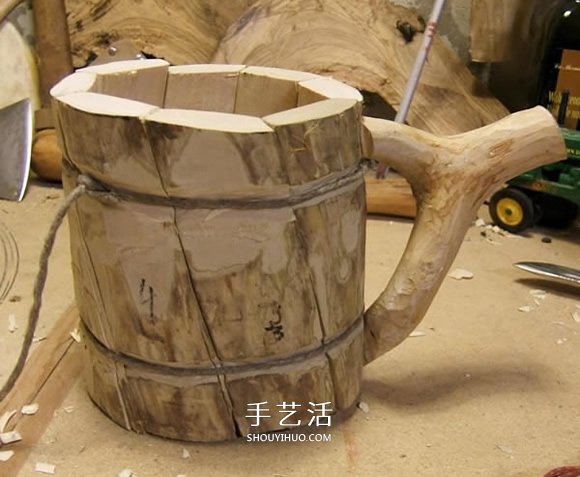 原木制作粗獷啤酒杯 自制大號啤酒杯的過程 -  itrip.net.cn