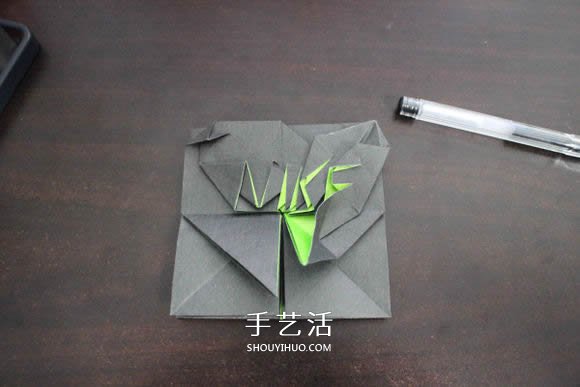 耐克標志的折紙方法 怎么折NIKE標志的圖解 -  itrip.net.cn