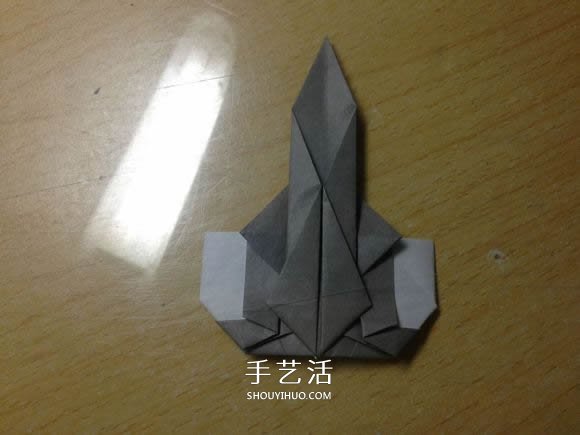 挖土機(jī)的折紙方法圖解 手工挖掘機(jī)的折法過(guò)程 -  itrip.net.cn