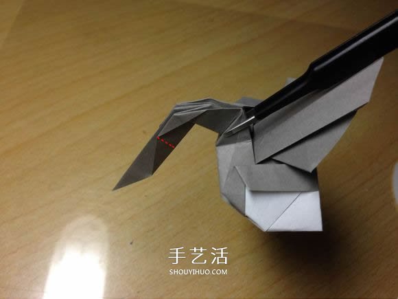挖土機(jī)的折紙方法圖解 手工挖掘機(jī)的折法過(guò)程 -  itrip.net.cn