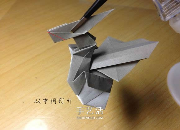 挖土機(jī)的折紙方法圖解 手工挖掘機(jī)的折法過(guò)程 -  itrip.net.cn